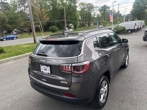 Used 2024 Jeep Compass Latitude AWD/4WD image 6