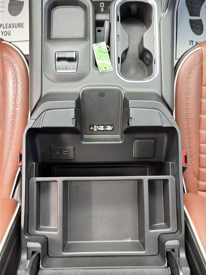 Used 2024 GMC Sierra 2500 Denali Ultimate AWD/4WD image 13