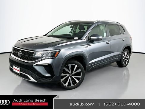 Used 2022 Volkswagen Taos SE w/ Panoramic Sunroof Package image 1