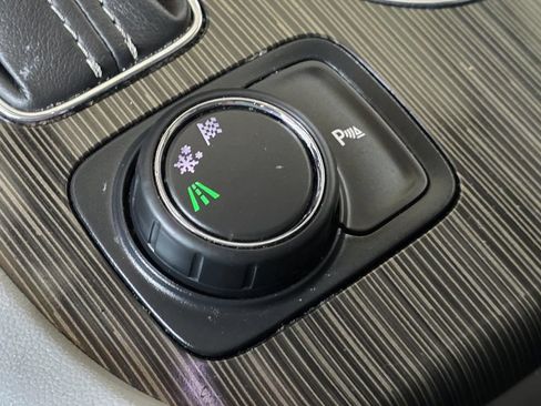 Used 2019 GMC Acadia SLT FWD image 26