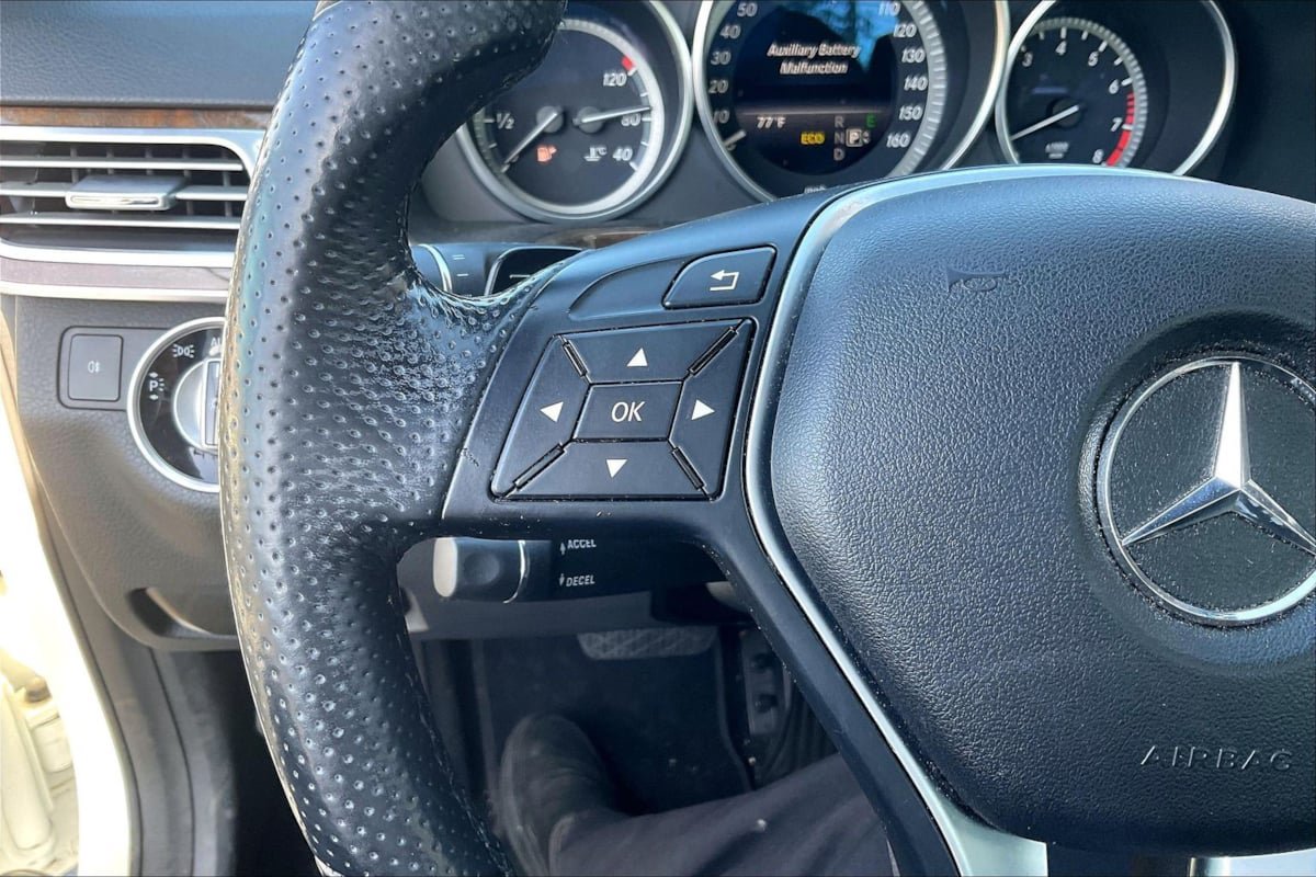 Used 2014 Mercedes-Benz E 350 Sedan image 18