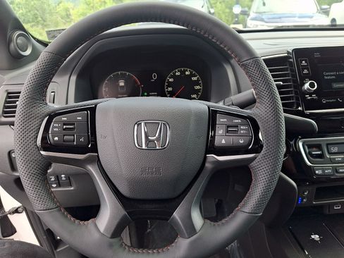 New 2026 Honda Ridgeline Black Edition image 9