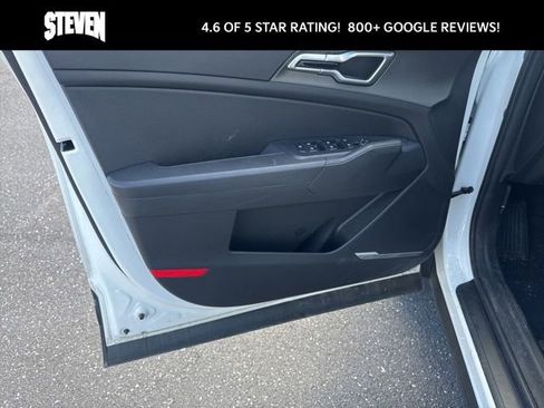 Used 2024 Kia Sportage LX image 15