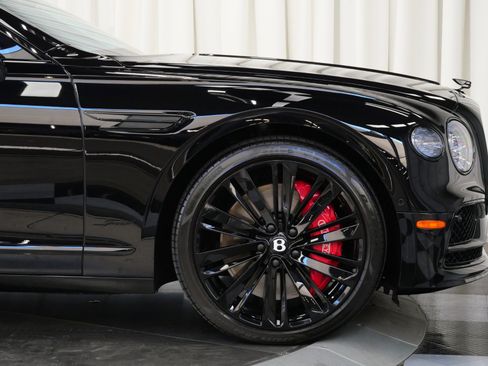 Used 2024 Bentley Flying Spur W12 image 58
