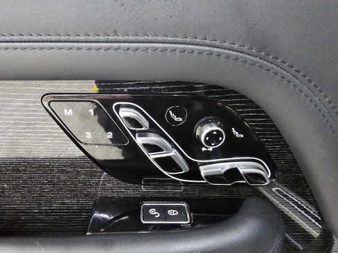 Used 2019 Land Rover Range Rover Autobiography image 42