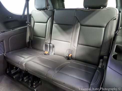 Used 2021 Chevrolet Suburban Premier AWD/4WD image 12