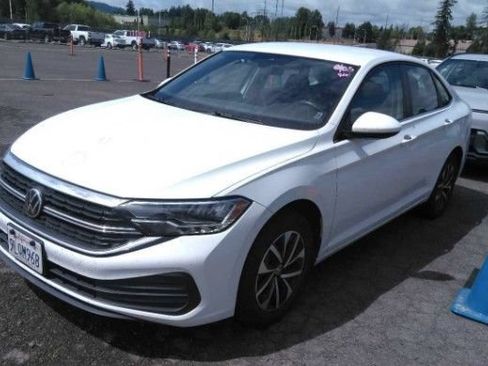 Used 2024 Volkswagen Jetta S FWD image 2