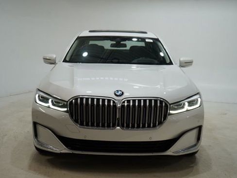 Used 2020 BMW 745e xDrive AWD/4WD image 2