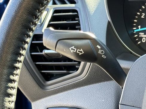 Used 2018 Ford Escape SE w/ SE Sport Appearance Package image 24