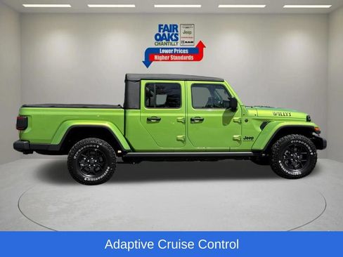 Certified 2025 Jeep Gladiator Sport AWD/4WD image 7