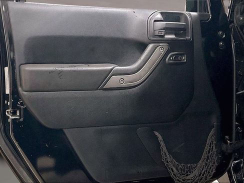 Used 2013 Jeep Wrangler Unlimited Sport image 19