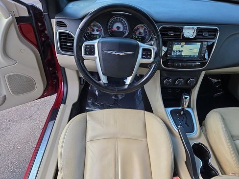Used 2011 Chrysler 200 Limited FWD image 16