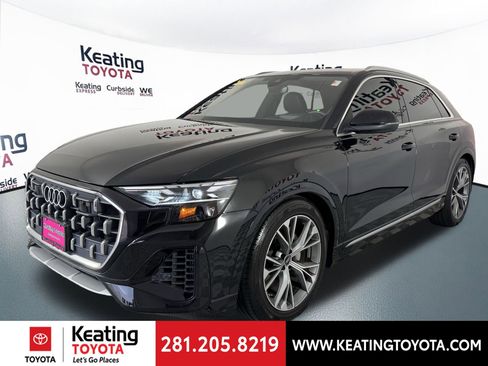 Used 2024 Audi Q8 Prestige w/ Prestige Package image 9