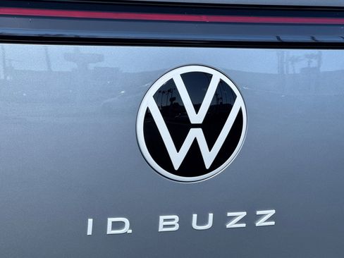 New 2025 Volkswagen ID. Buzz Pro S image 7