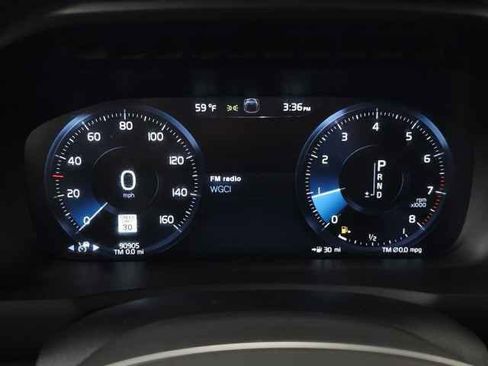 Used 2020 Volvo XC90 T5 Momentum w/ Protection Package image 20