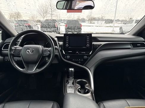 Used 2023 Toyota Camry SE image 14