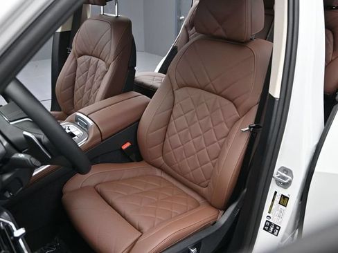 New 2026 BMW X7 xDrive40i AWD/4WD image 13