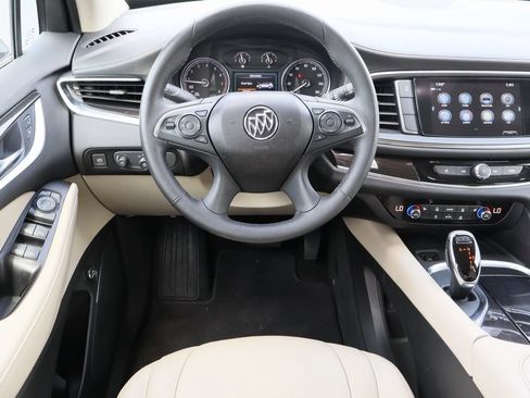Certified 2018 Buick Enclave Essence FWD image 23