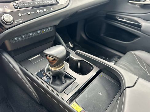 Used 2024 Lexus ES 350 w/ Technology Package image 26