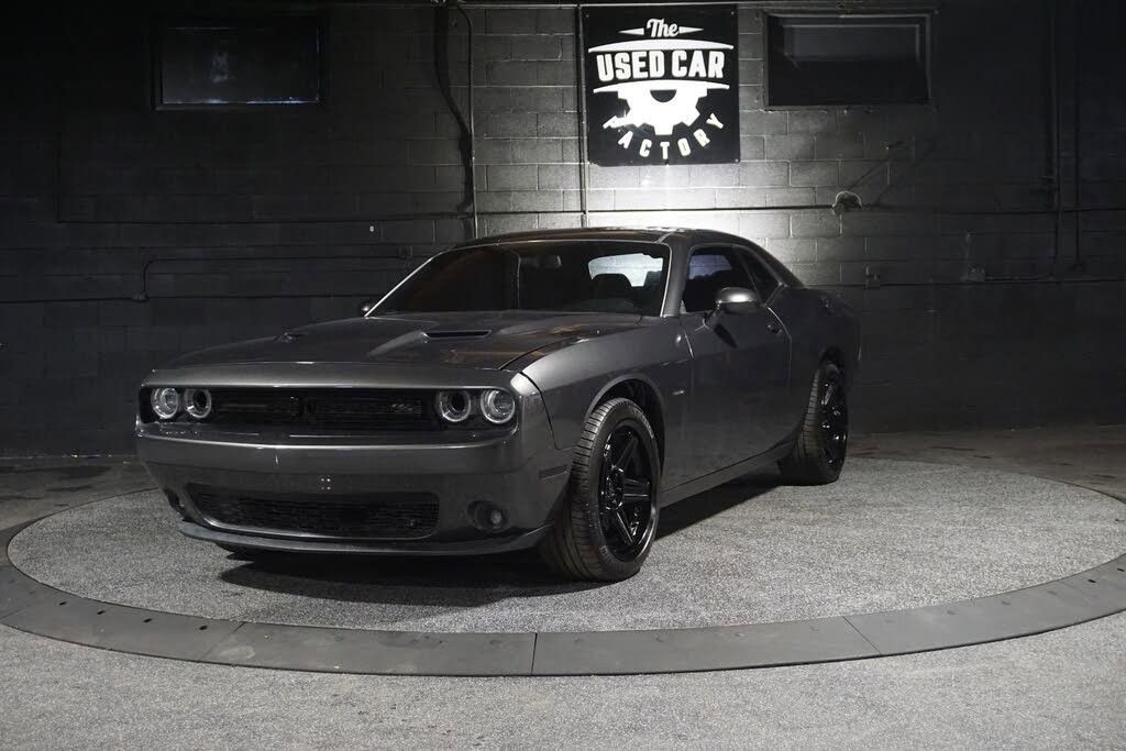 Used 2018 Dodge Challenger R/T w/ Blacktop Package RWD image 1