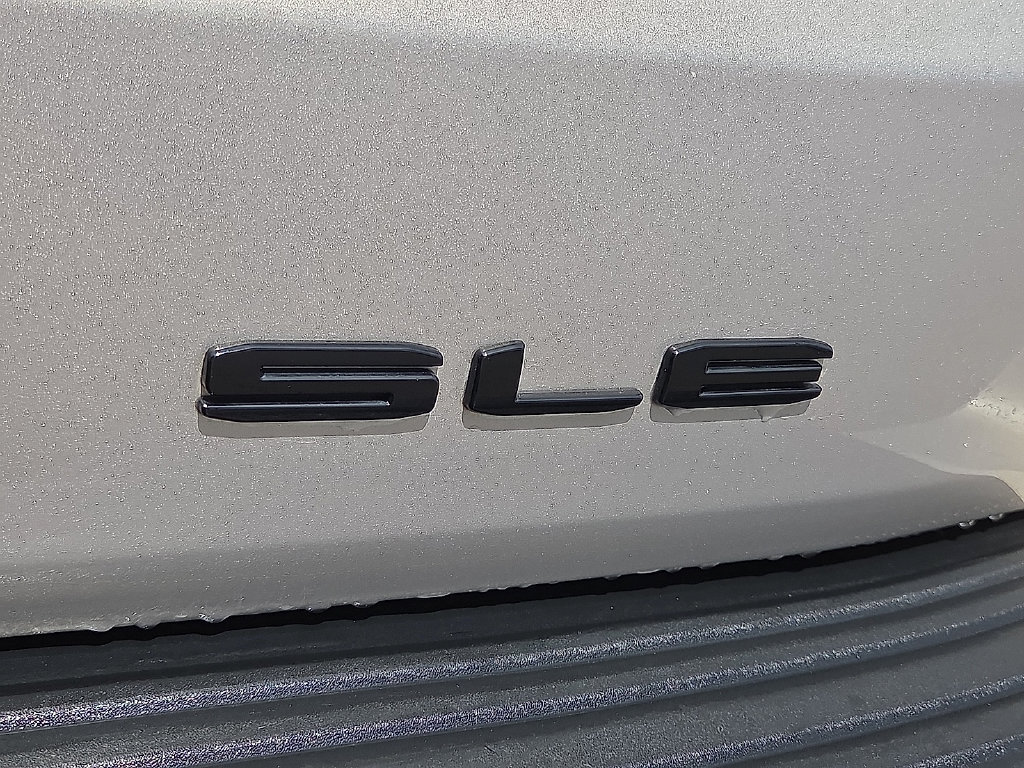 Used 2024 GMC Yukon XL SLE w/ Gmc Pro Safety Plus Package AWD/4WD image 7