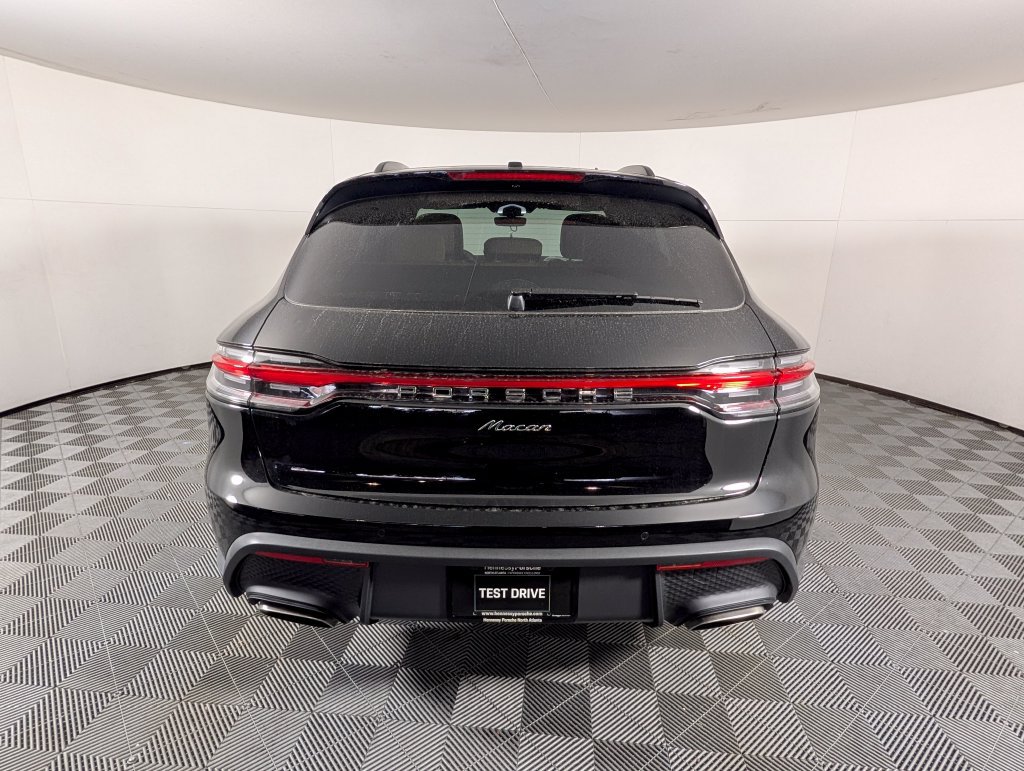 Certified 2026 Porsche Macan AWD/4WD image 6