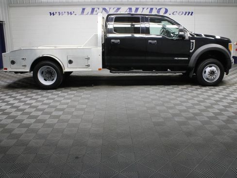Used 2017 Ford F550 4x4 Crew Cab Super Duty w/ XLT Value Package image 3