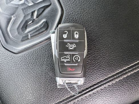 Used 2025 RAM 1500 Laramie image 25