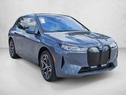 Used 2026 BMW iX xDrive45 image 3