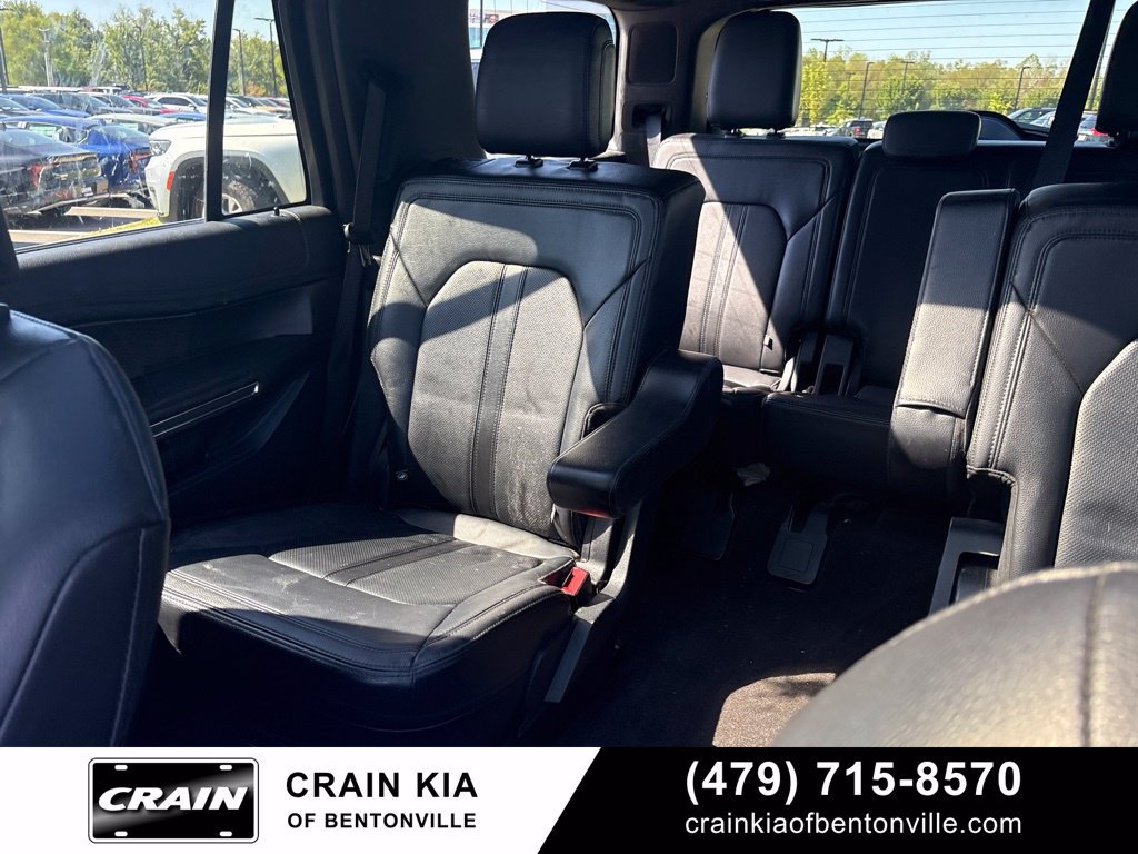 Used 2020 Ford Expedition Limited RWD image 19