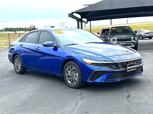 Used 2024 Hyundai Elantra SEL FWD image 10