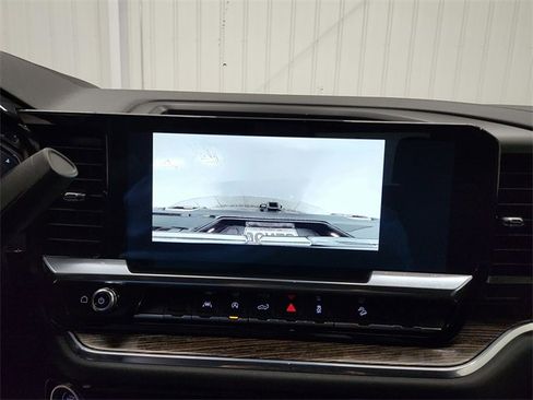 Used 2024 GMC Sierra 1500 Elevation image 21