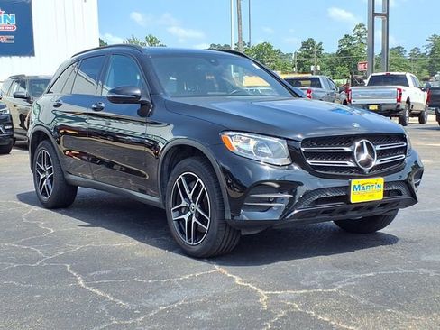 Used 2018 Mercedes-Benz GLC 300 4MATIC image 4