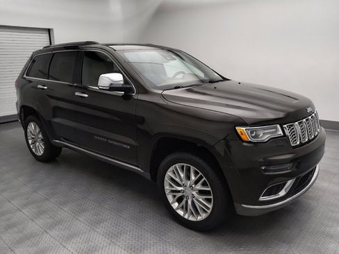 Used 2017 Jeep Grand Cherokee Summit AWD/4WD image 11
