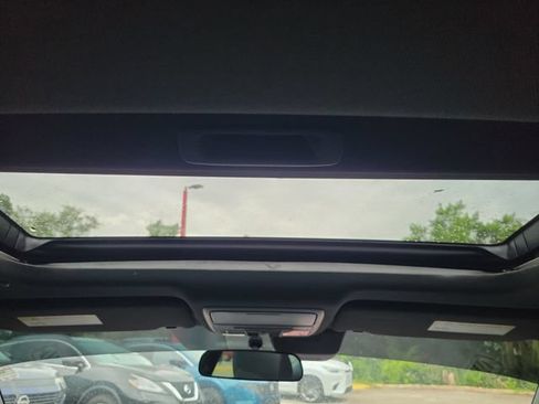 Used 2018 Honda Accord Sport image 16