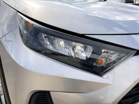 Used 2019 Toyota RAV4 LE image 32