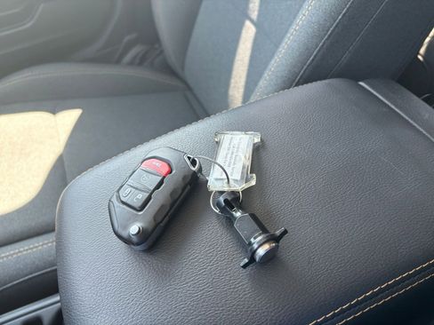 Used 2025 Jeep Wrangler Sahara image 22