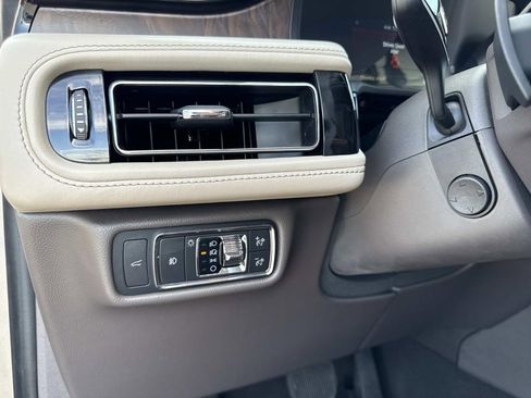 Used 2020 Lincoln Aviator Reserve w/ Equipment Group 201A image 32