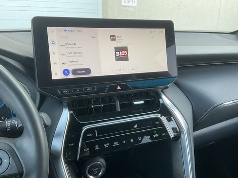 Used 2023 Toyota Venza Nightshade AWD/4WD image 13