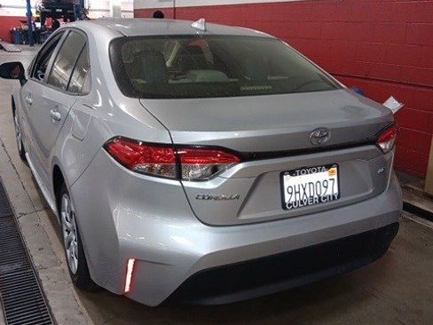 Certified 2023 Toyota Corolla LE image 2