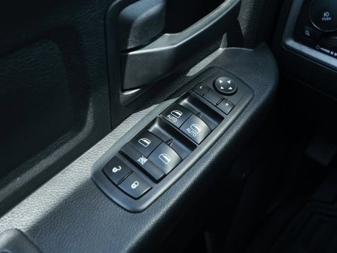 Used 2017 RAM 1500 Express image 19