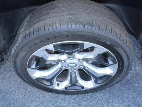 Used 2019 RAM 1500 Limited image 7