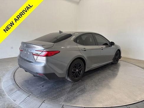 Used 2026 Toyota Camry SE w/ Convenience Package FWD image 7
