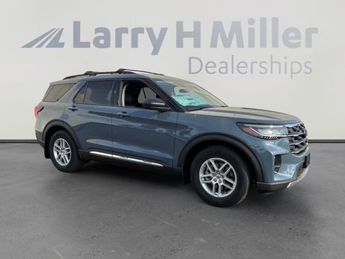 New 2025 Ford Explorer Active w/ Active Comfort Package image 7