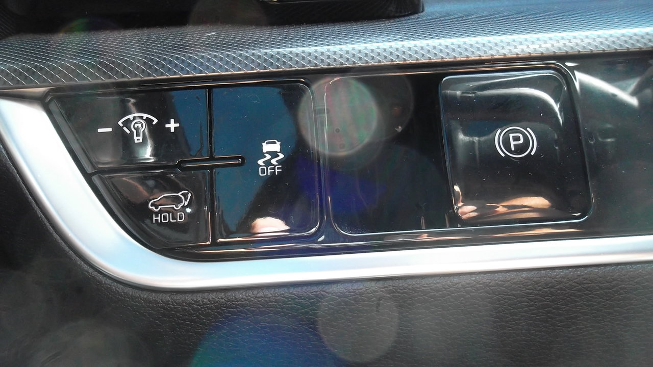 Used 2024 Kia Sportage SX FWD image 16