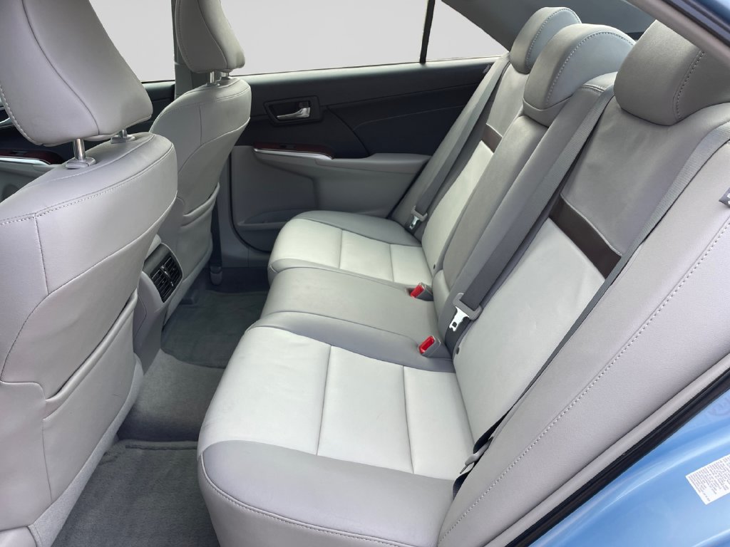 Used 2013 Toyota Camry XLE FWD image 19