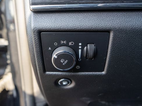 Used 2019 Jeep Grand Cherokee High Altitude AWD/4WD image 16