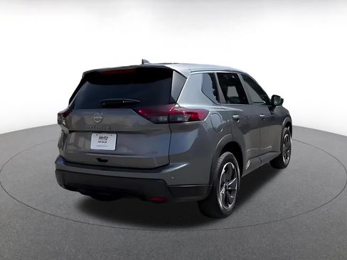 Used 2025 Nissan Rogue SV AWD/4WD image 14