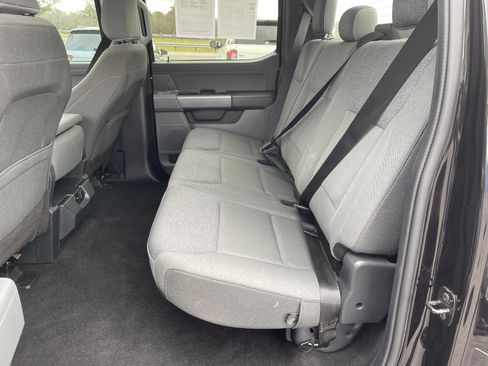 Used 2024 Ford F150 Lariat w/ FX4 Off-Road Package image 36