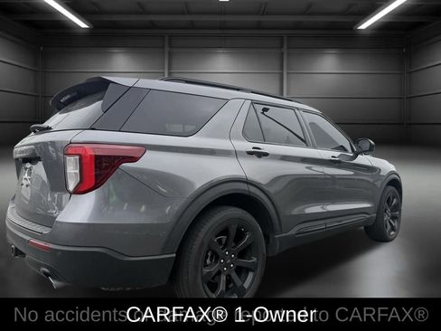 Used 2022 Ford Explorer ST-Line w/ Class IV Trailer Tow Package image 2
